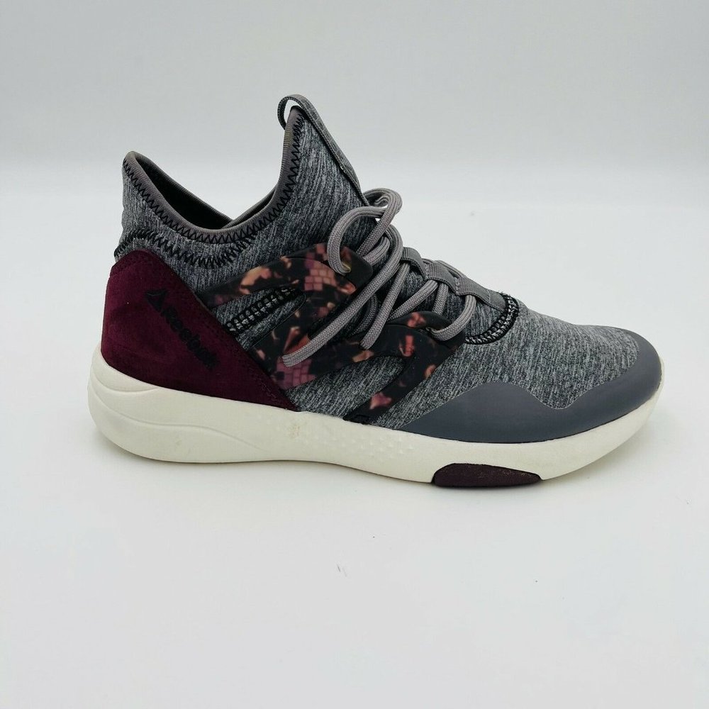Womens Reebok Hayasu AR2682 Athletic Running Shoes Size 6